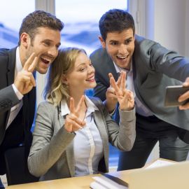 Facebook Entra al Mundo Laboral