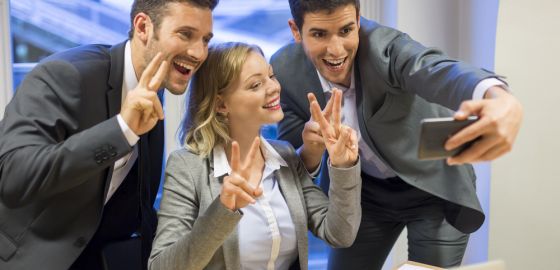 Facebook Entra al Mundo Laboral