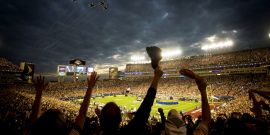 La NFL Consintió a los Fans del Super Bowl