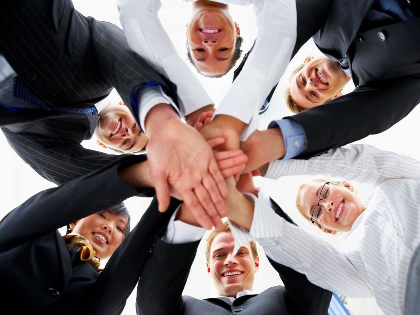 ¿Puede una Red Social Potenciar el Trabajo en Equipo?