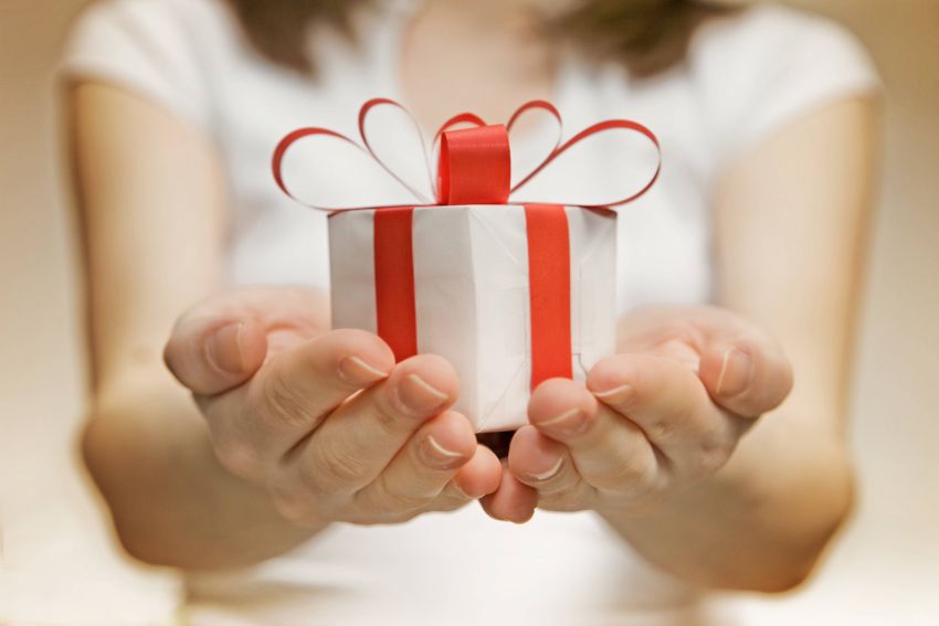 Caridad, Regalos Y Marketing