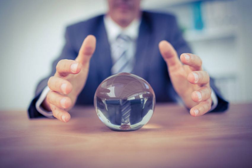 Predicciones, Tecnología Y Riesgos